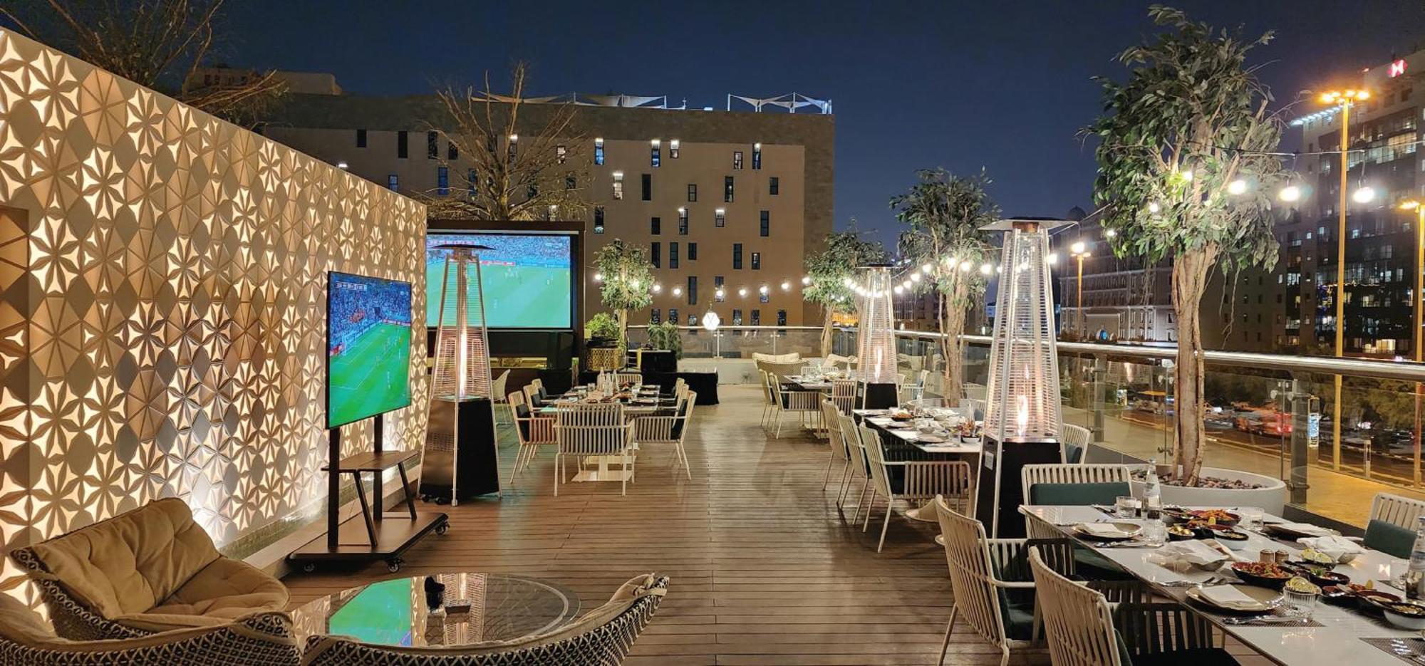 Steigenberger Hotel Doha Exterior photo The rooftop of the hotel